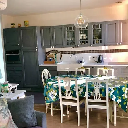 - Mariesol Apartament Nicea